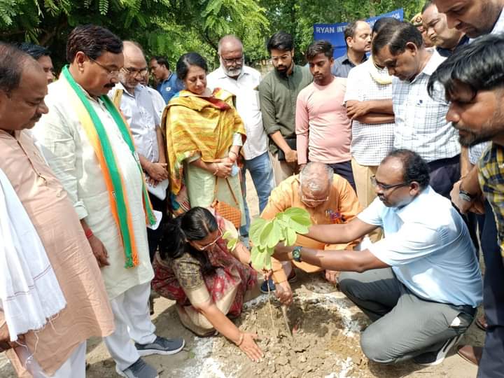 शाहजहांपुर यूपी में गुप्ता शाहजहांपुर खबर कॉन्फिडेंट न्यूज़प्रेस      नोट- 21-07-2023