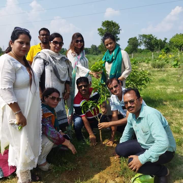 यूपी के शाहजहांपुर। विशिष्ट जनों का सेवाभावी संगठन