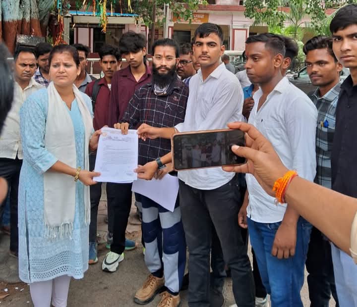 जीएफ कालेज में बाहरी व्यक्तियों के प्रवेश पर रोक लगाने की उठाई मांग, दिया ज्ञापन