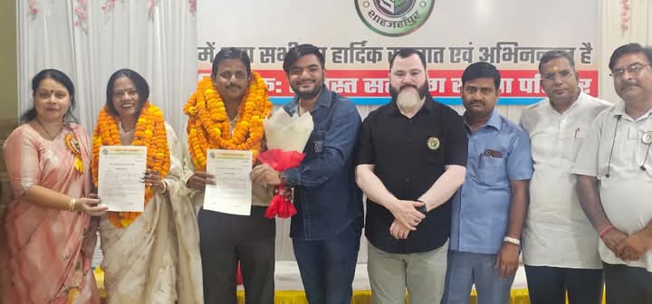 सहयोग संस्था की वार्षिक मीटिंग में रजनी गुप्ता को अध्यक्ष विकास सक्सेना को महासचिव चुना गया।