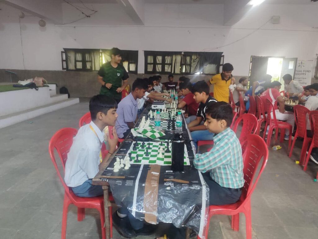 शिवाय सक्सेना, आदित्य वर्मा व अंकित सेन बने शतरंज प्रतियोगिता के विजेता