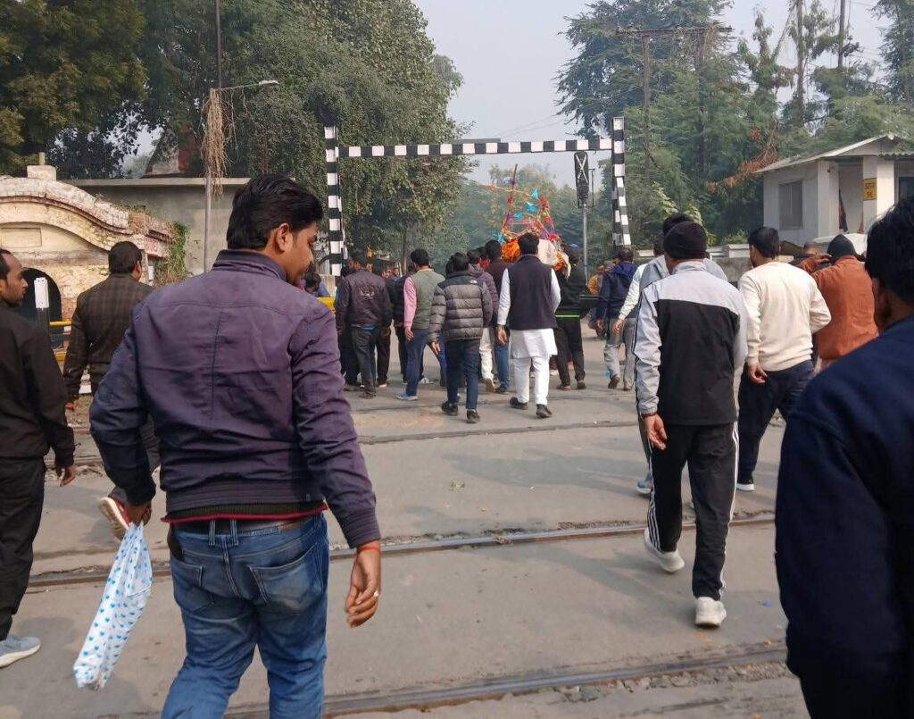 वीवीआईपी कोठी के पास मुर्दे को भी करना पड़ता है इंतज़ार