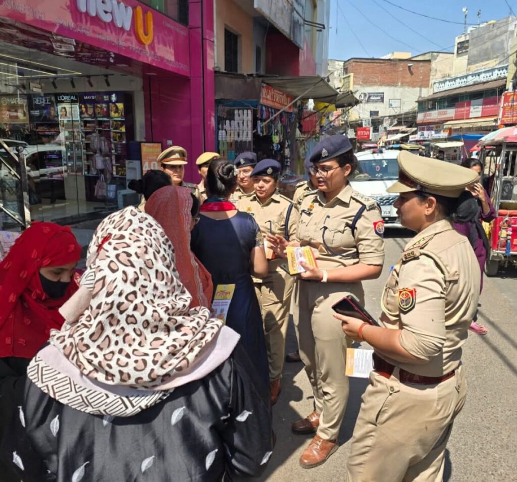 यूपी के शाहजहाँपुर के थाना पुवायां की महिला सुरक्षा दल ने मिशन शक्ति फेज 5.0 कार्यक्रम के तहत “नारी सुरक्षा,